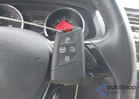 2018 Volkswagen Tiguan 2.0T Se/2.0T Sel from USA, damaged, VIN 3VV3B7AX3JM152351